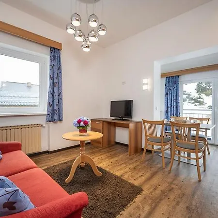 Mia - Non-serviced *