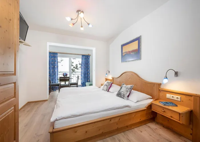 Mia - Non-serviced *